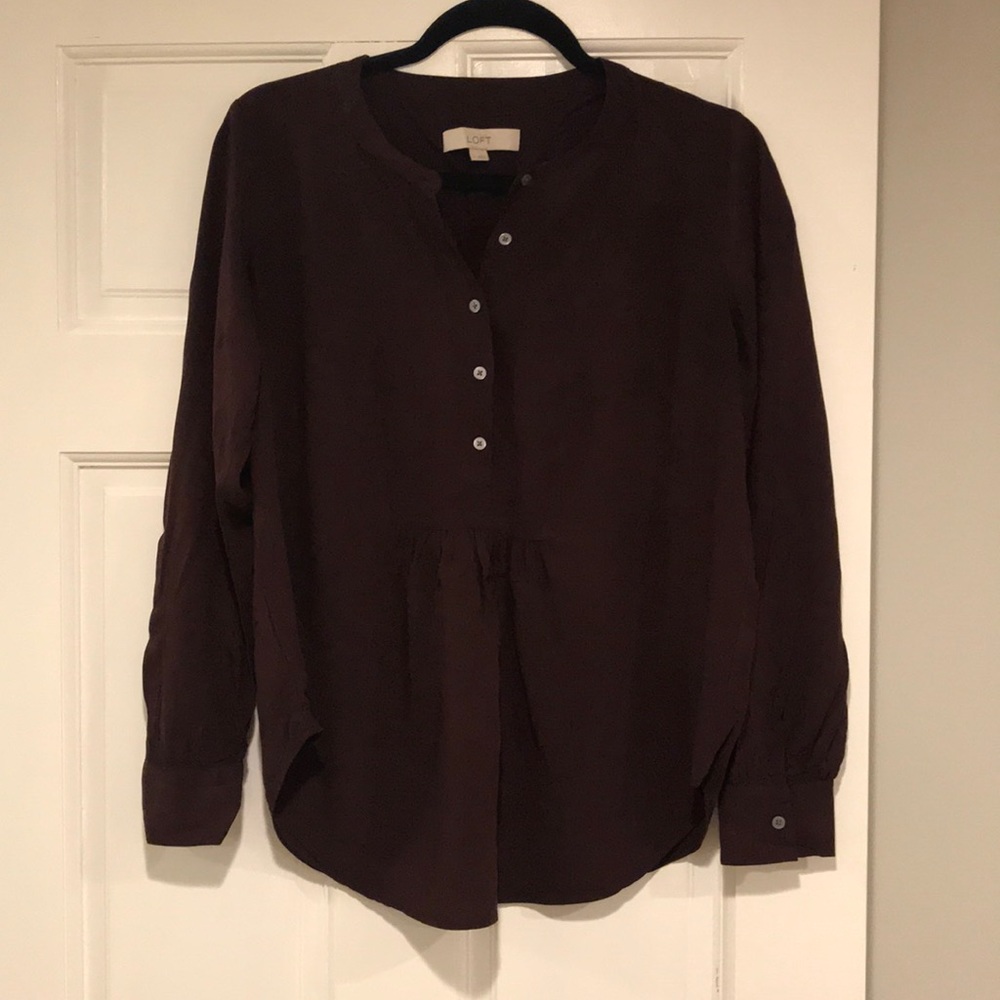 Ann Taylor LOFT | pleated 1/2 button down shirt